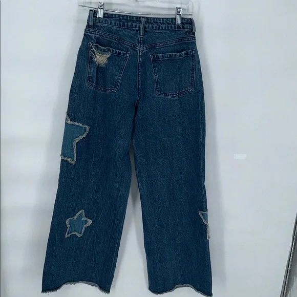 Hot Topic Women’s Blue Jeans Star Patch Wide Leg Jeans distressed Size 1 - Picture 6 of 14